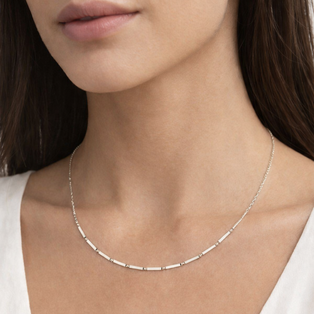 Emmie Necklace – Silver